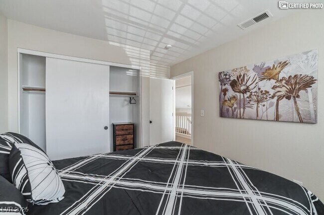Foto del edificio - 884 Carnival Ave