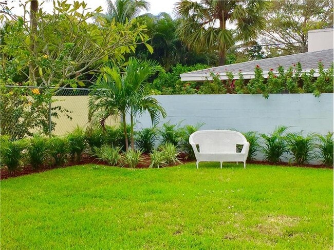 Building Photo - 800 Bond Way