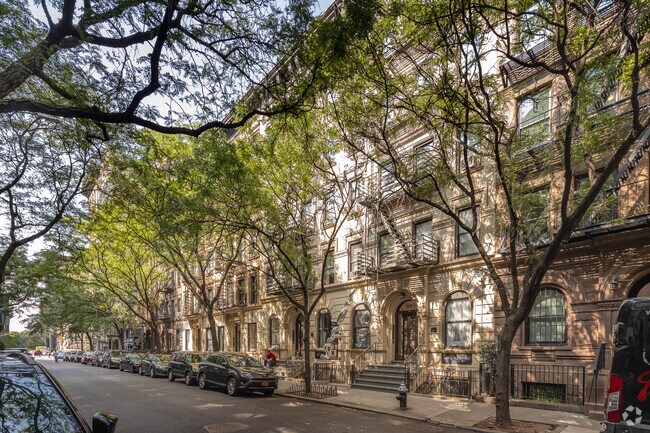 Building Photo - 219 W 80th St