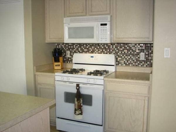 Foto del edificio - 12419 Fountain Hill Ln NE