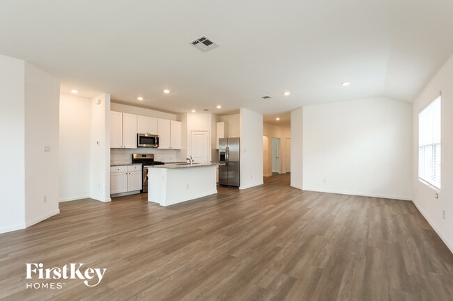 Foto del edificio - 10719 Vinateros Dr