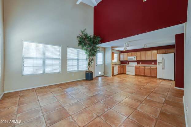 Foto del edificio - 2726 E Cambridge Ave