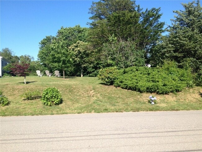 Building Photo - 7 Cattail Dr