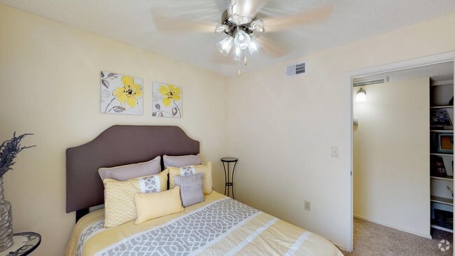 bedroom walk in closet - Newport Amarillo Apts