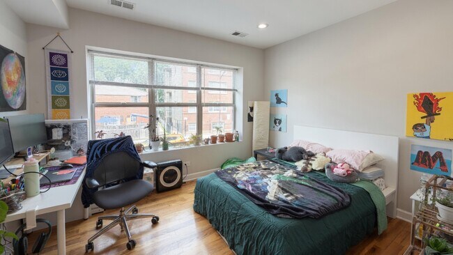 Foto del edificio - 2046 W Touhy Ave