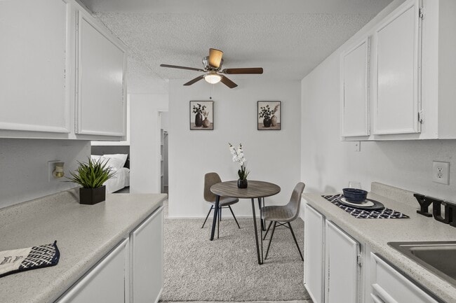 Foto del edificio - LAKE FAIRWAY