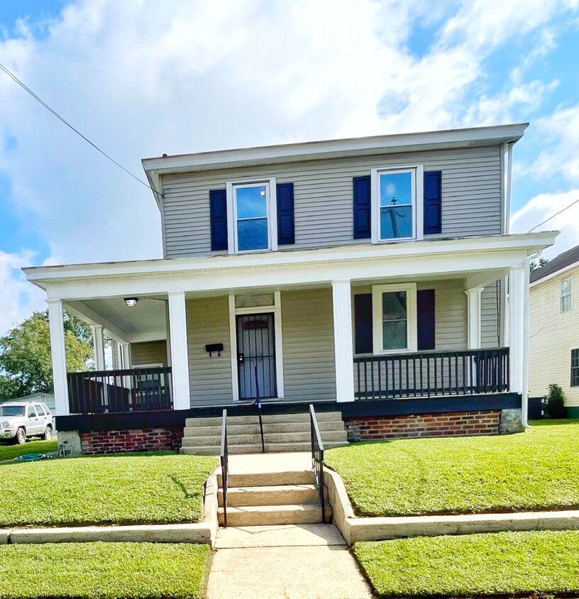 Primary Photo - 307 Elm St