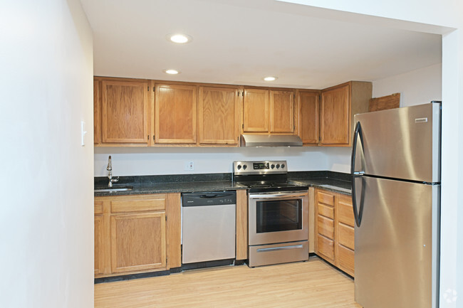 Worcester Street Apartments - Southbridge, MA | Apartments.com