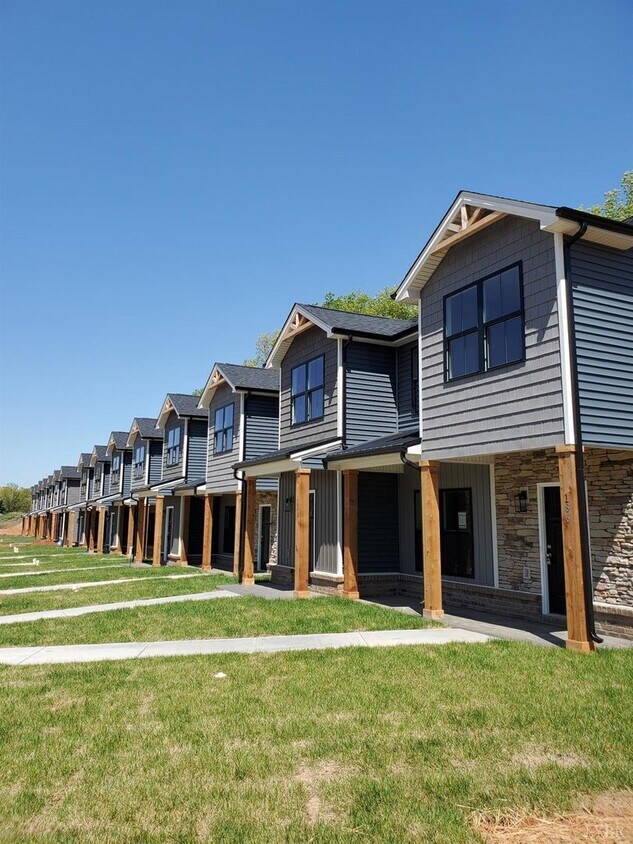Primary Photo - Sunburst Villas - Campbell County - Brookv...