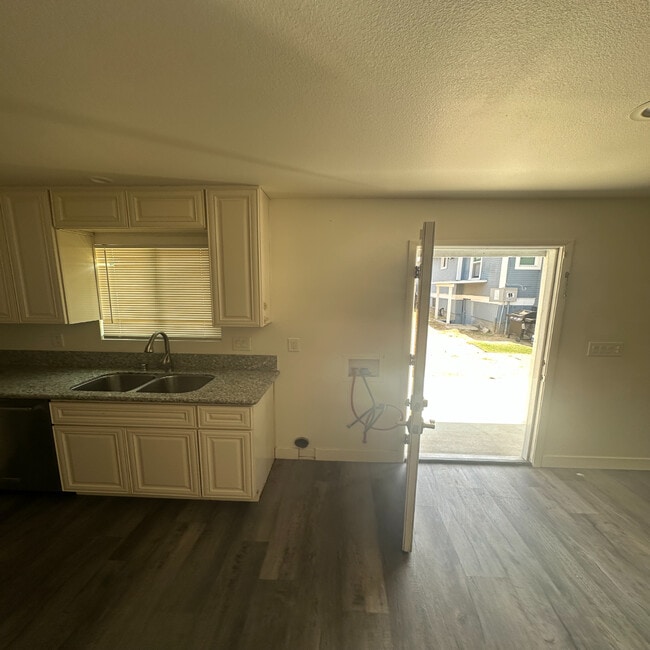 Foto del edificio - 730 S 46th St