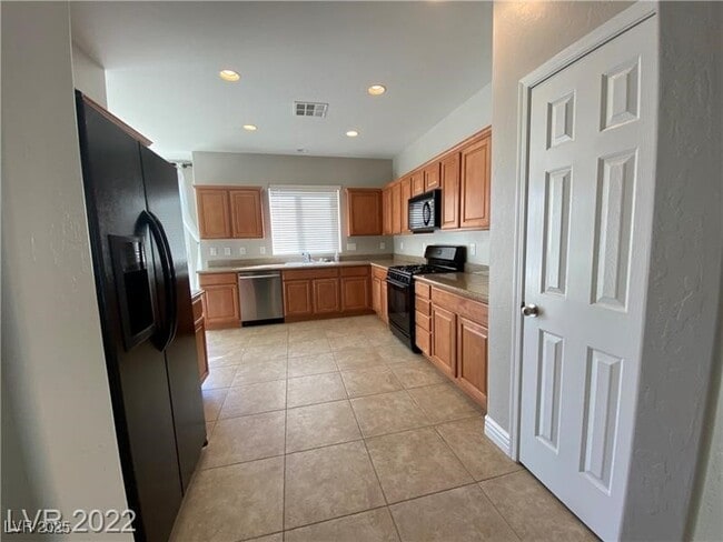 Building Photo - 2615 Lochleven Way