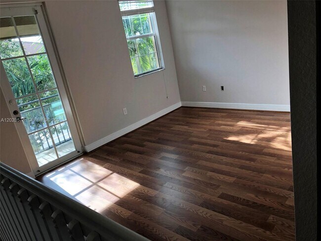 Building Photo - 1524 SW 147th Ave