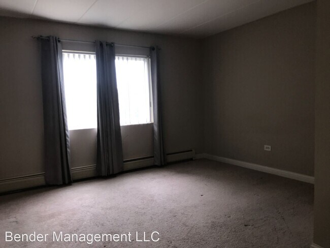 Foto del edificio - 560-580 Lawrence Ave