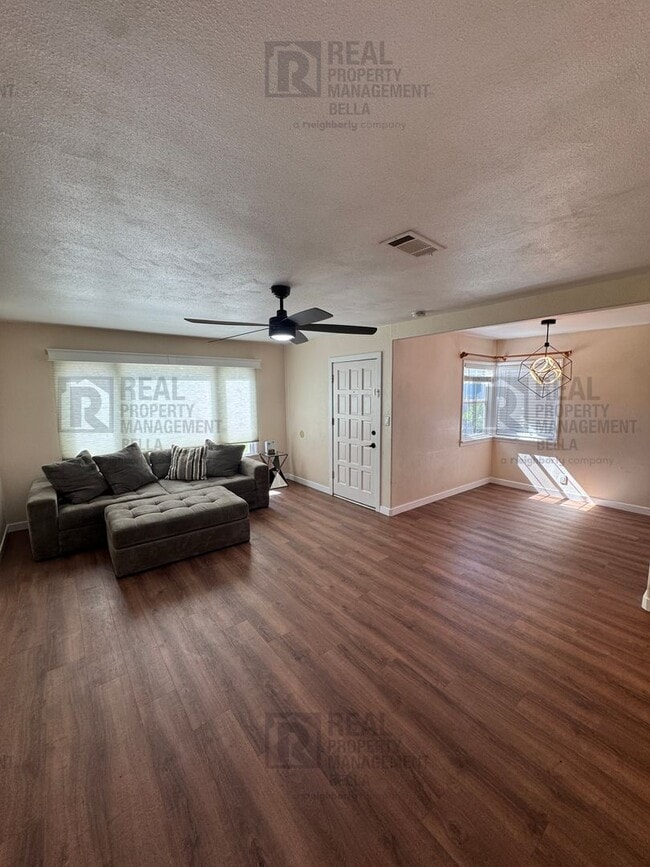 Building Photo - Charming, Updated, and Move-In Ready — A L...