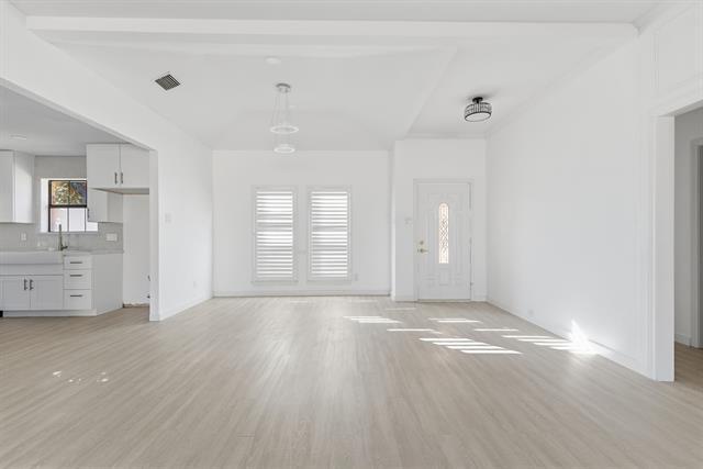 Foto del edificio - 18516 Featherwood Dr