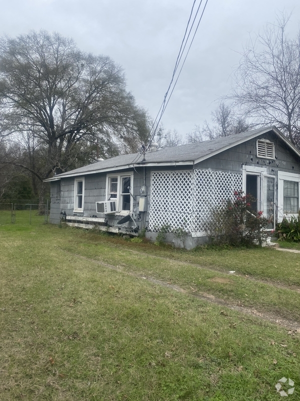 Building Photo - 1809 Nowlin St