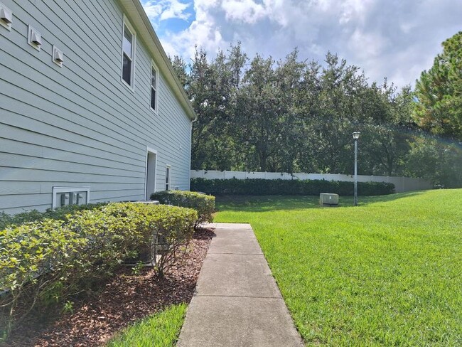 Foto del edificio - 3 bedroom in Jacksonville FL 32256