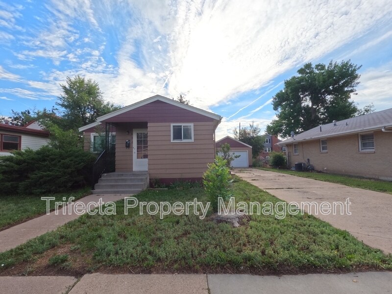 Foto principal - 622 Miller Dr