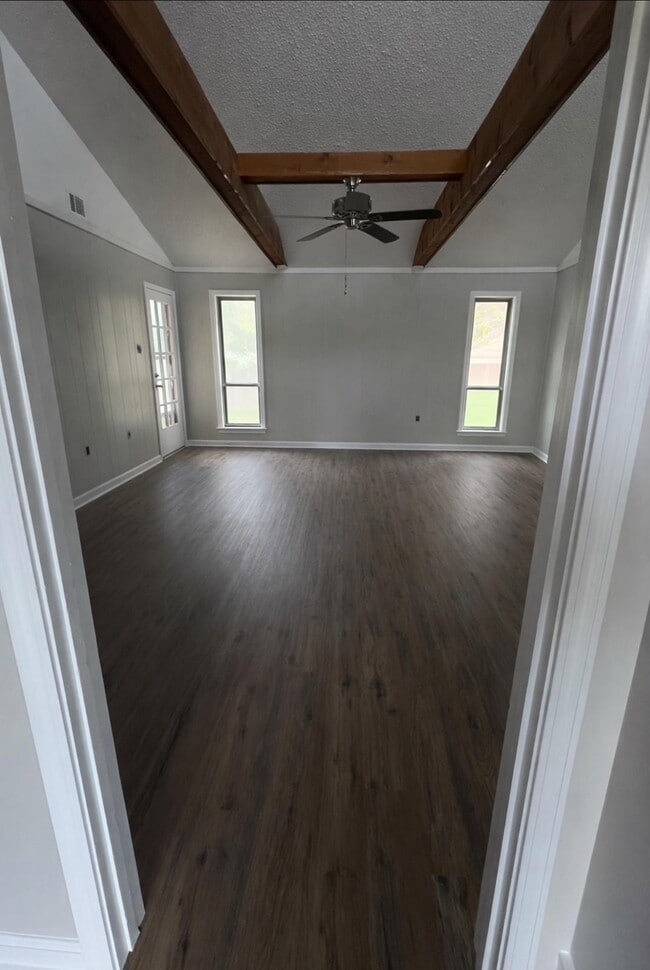 Foto del edificio - 3816 Haynes Rd