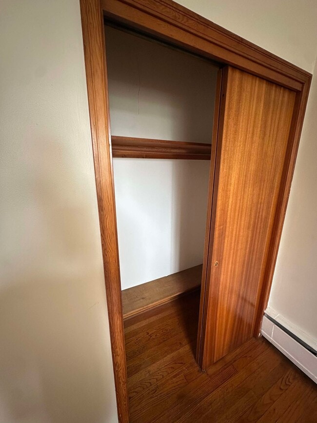 Photo du bâtiment - 228 Victoria Rd