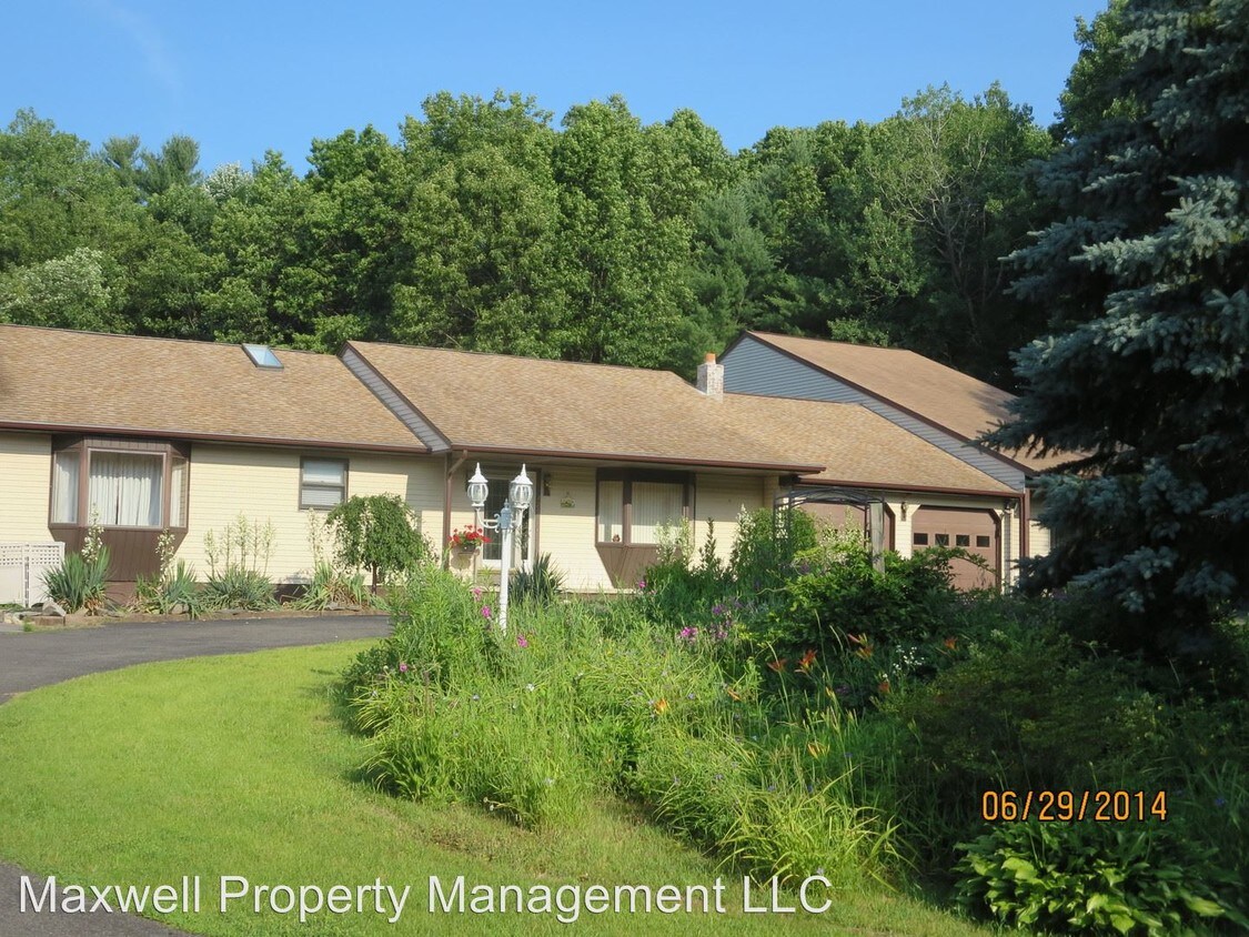 Primary Photo - 428 Moe Rd
