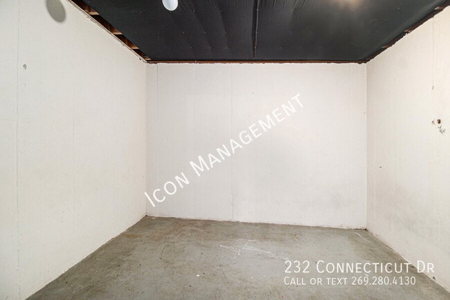 Building Photo - 232 Connecticut Dr