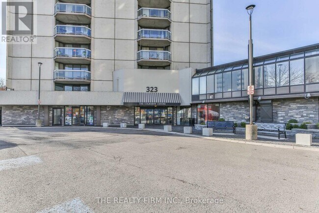 Building Photo - 323 Colborne St