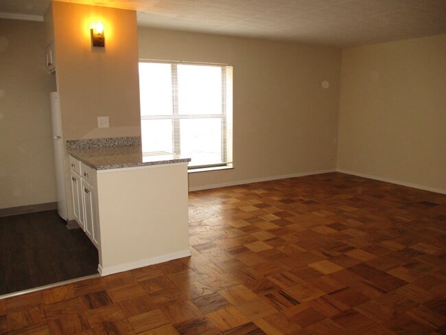 Tiffany 307 - Similar Photos - Tiffany Apartments