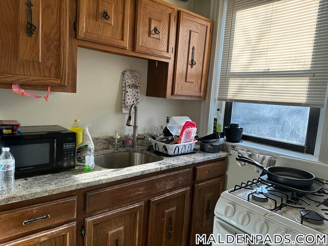 Building Photo - 17-19 Washington St.