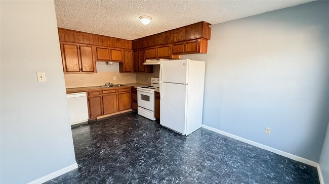 Building Photo - 111 S Drew Ave