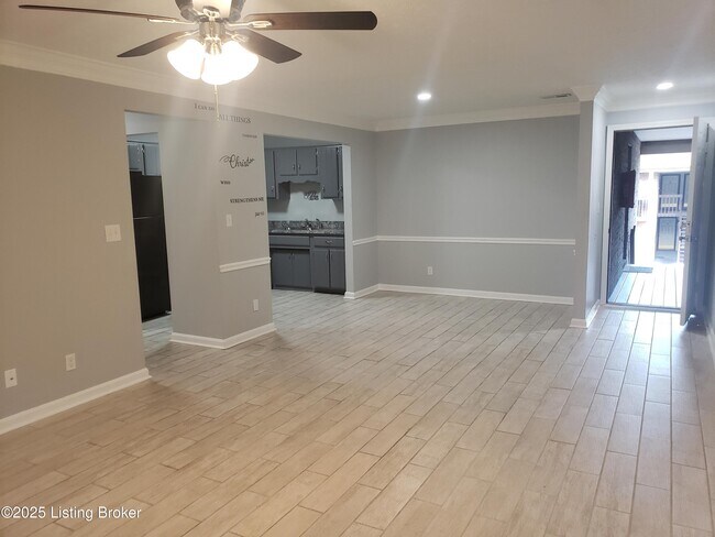 Building Photo - 100 E Florence Ave