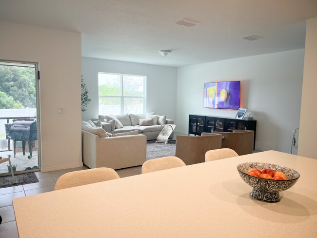 Foto del edificio - 471 Pine Tree Blvd