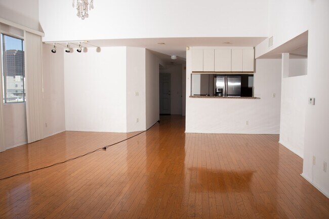 Foto del edificio - 1409 S Saltair Ave