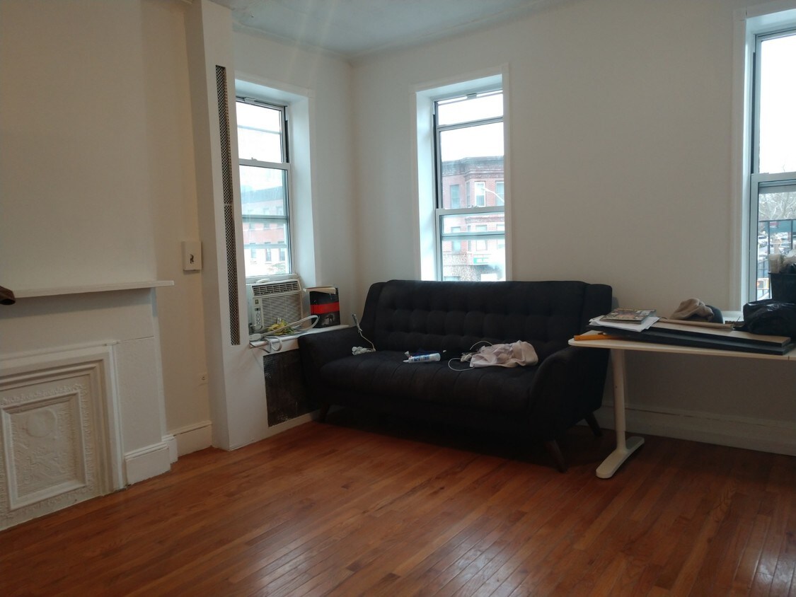 Primary Photo - 248 7th St