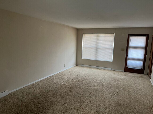 Building Photo - 2 Bedroom/1 Bathroom Home for Lease in Peo...