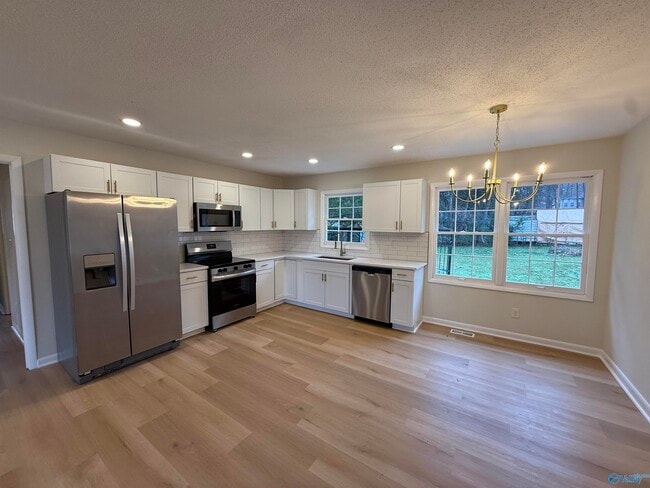 Foto del edificio - 1002 Parcus Rd SE