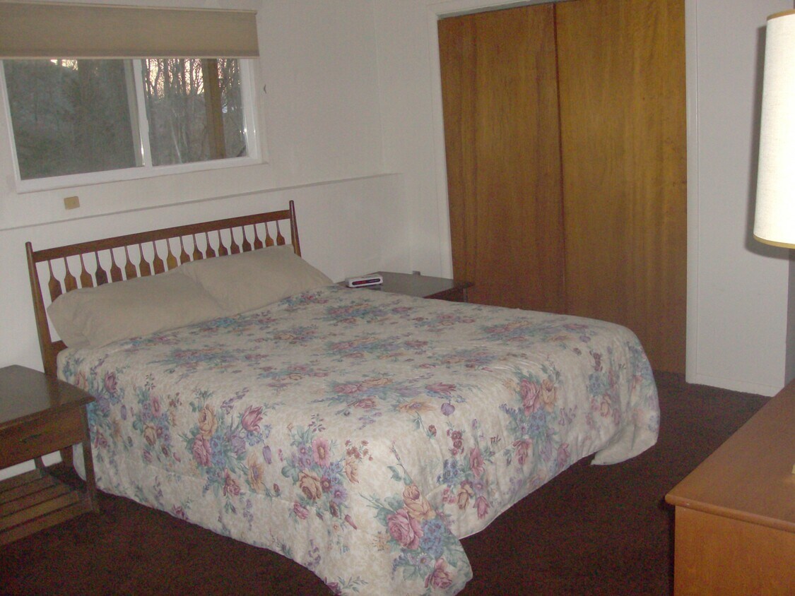 Foto del edificio - 20 E Hunting Ridge Rd
