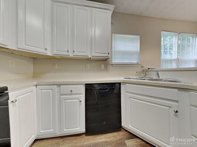 Building Photo - 2224 Boone Ct