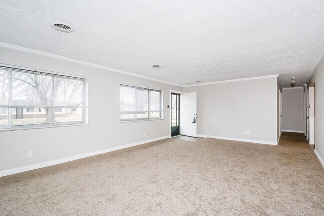 Building Photo - Fantastic 3bd/2ba home! Let yourself in!