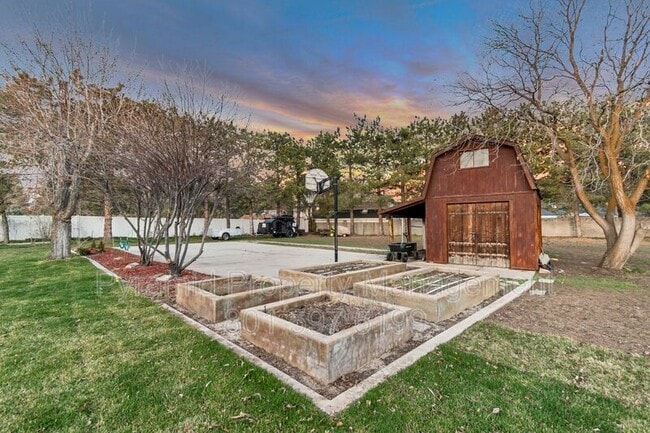 Building Photo - 10971 Cindy Cir
