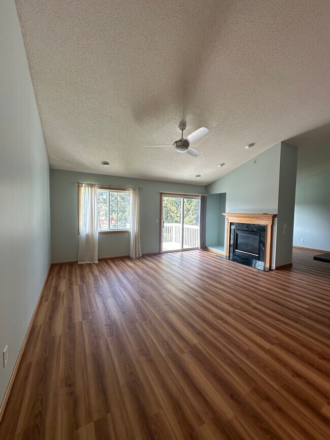 Foto del edificio - 1209 Timber Way