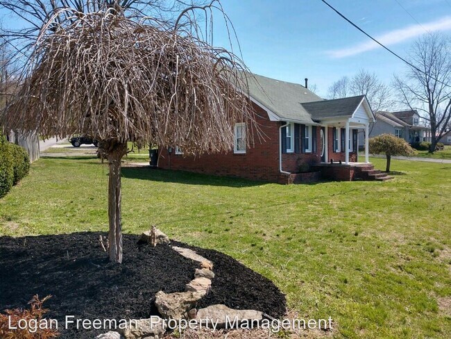 Building Photo - 3 br, 1 bath House - 1501 Day Lane