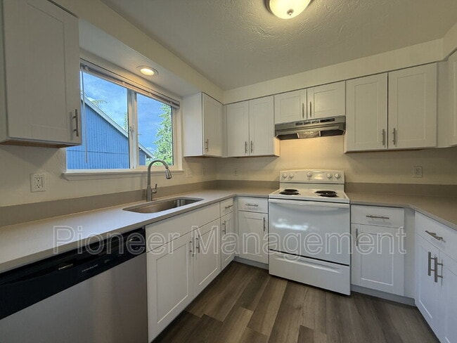 Building Photo - 5495 A St