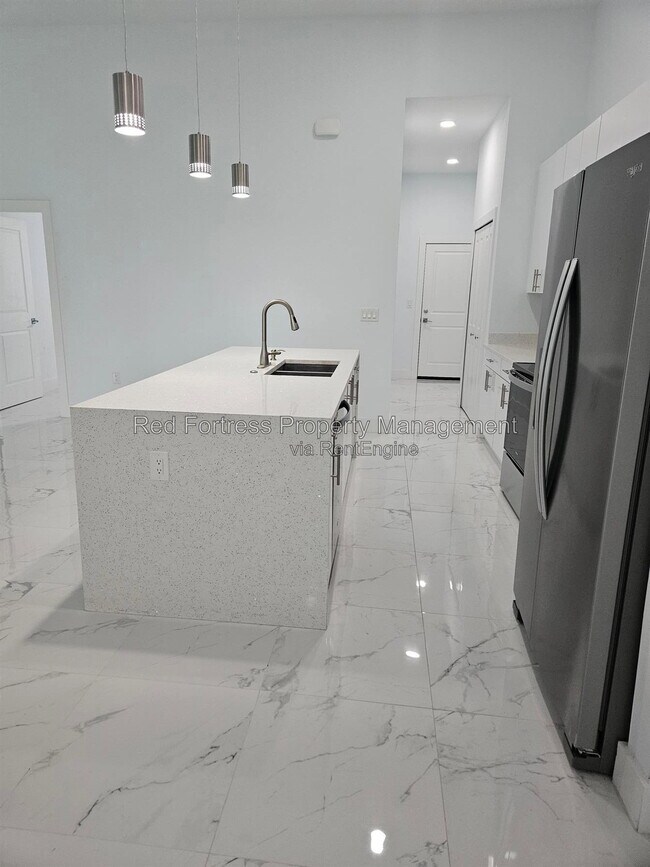 Foto del edificio - 3211 50th St W