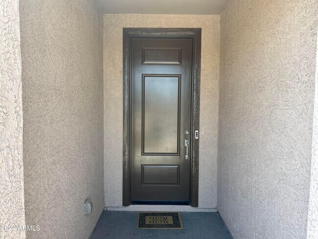 Building Photo - 17057 W Echo Ln