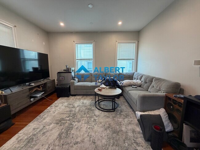 Foto del edificio - 226 Calumet St