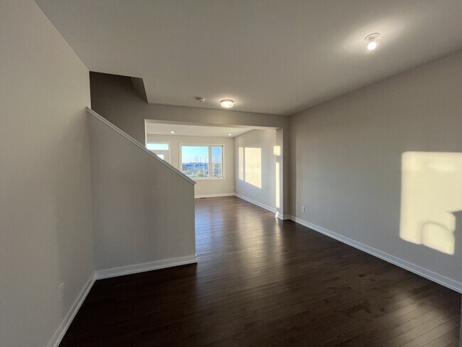Building Photo - 303 Trammel Rd
