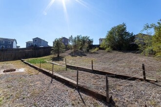 Building Photo - 8950 Celebrity Ct