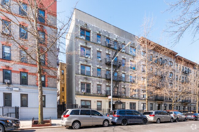 Fotografía del edificio - 502 W 173rd St