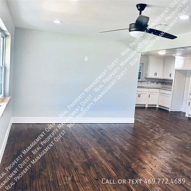 Foto del edificio - 4310 Vandervort Dr